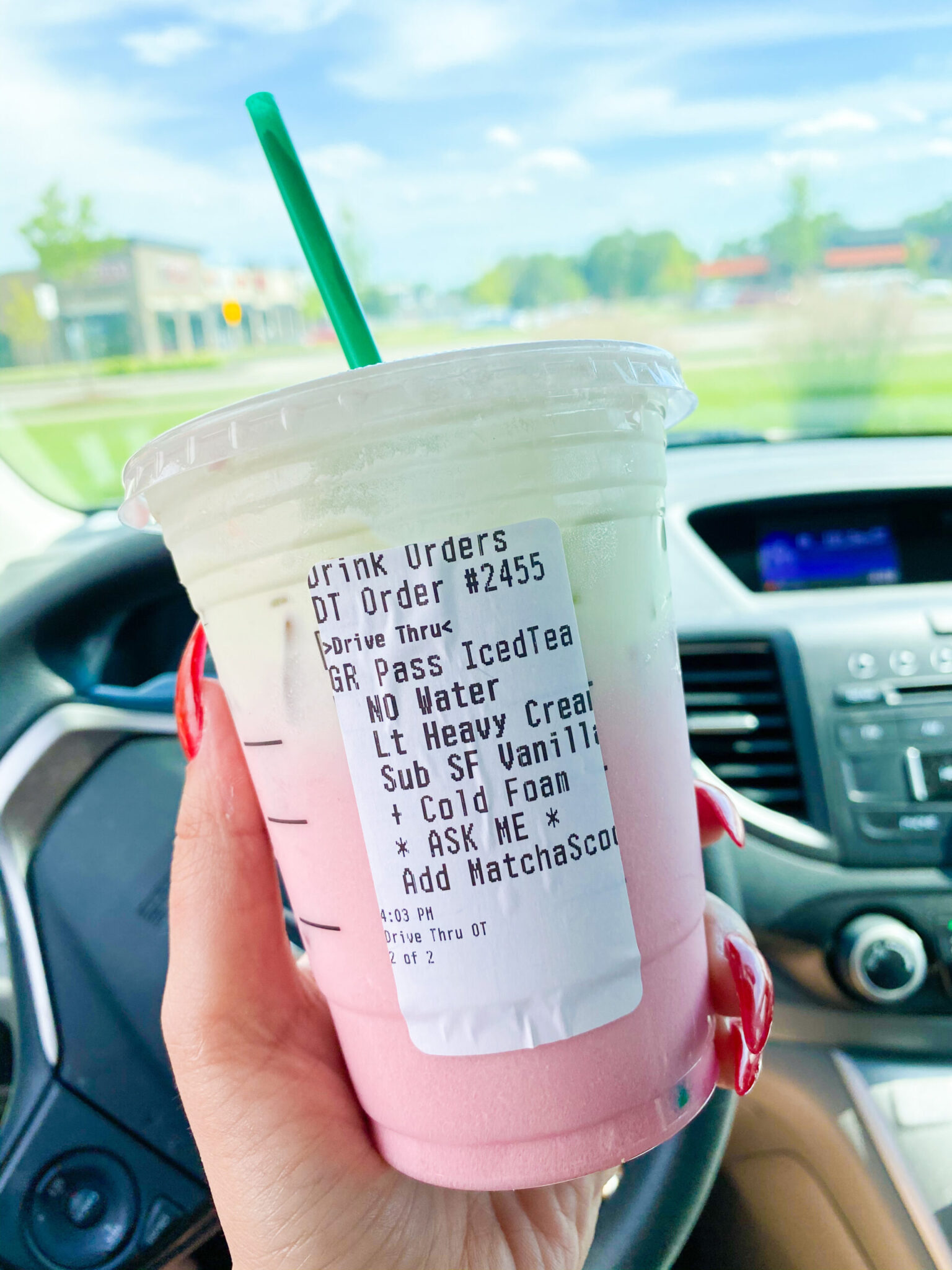 Starbucks Pink Drink with Vanilla Sweet Cream Cold foam  Starbucks  recipes, Pink drink starbucks, Pink drink recipes